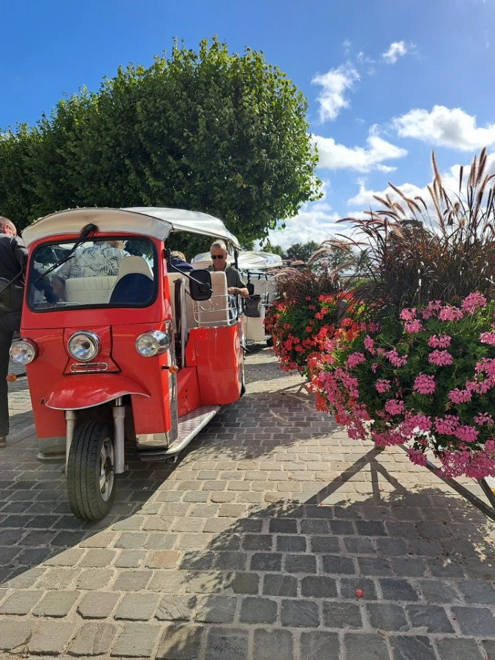 Visite guidée en tuk-tuk à Saint-Valery-sur-Somme avec le Tuk-Tour Valéricain
